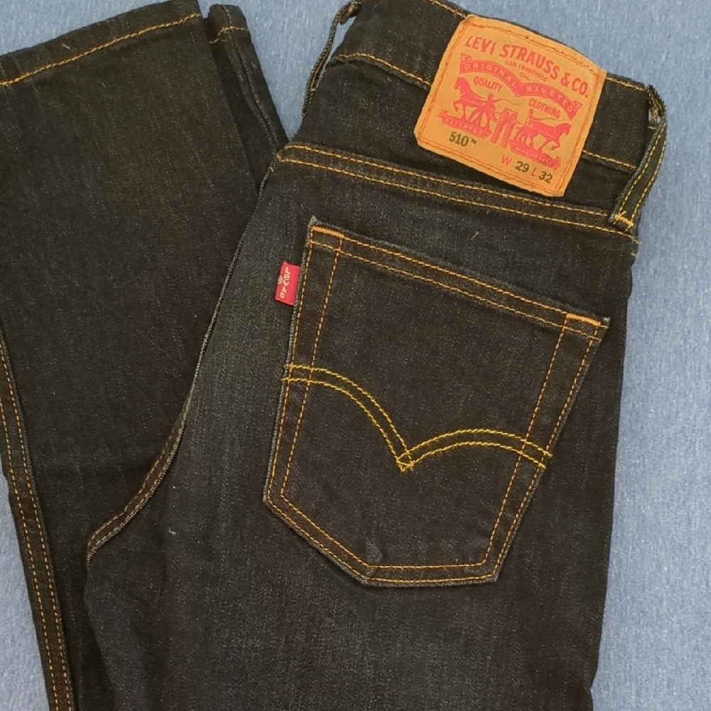 Levi's Dark Wash Skinny Jeans